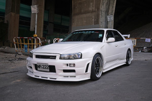 nissan skyline sports sedan